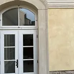 Boutique Soukenikuv Dum בית הארחה קונטה הורה