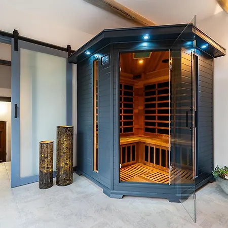 Boutique Soukenikuv Dum 库特纳霍拉