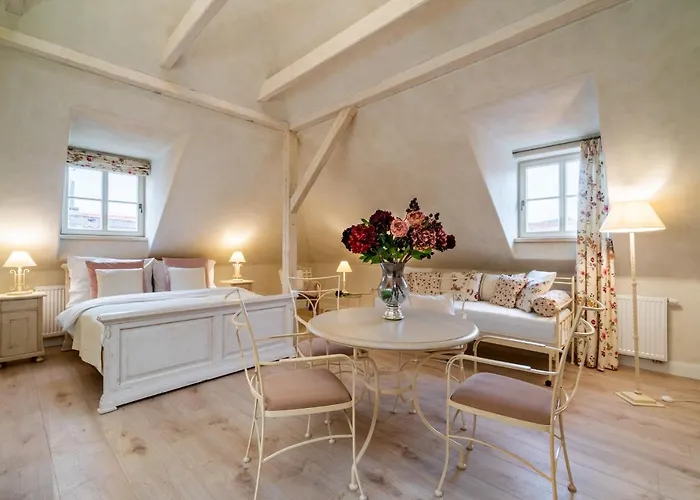 Гостевой дом Boutique Soukenikuv Dum Кутна-Гора